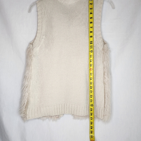 Eyeshadow Brand Womens Cream Faux Fur With Knit Back Sweater Vest Size M - Picture 5 of 7